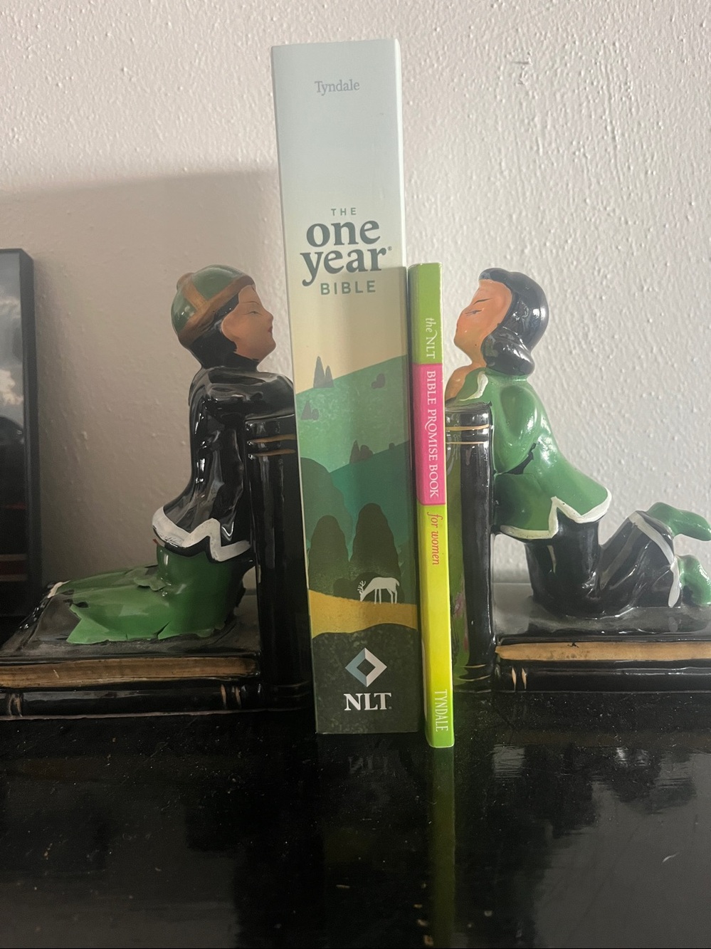 1950’s Vintage Ceramic Kneeling Figurine Bookends in Green and Black